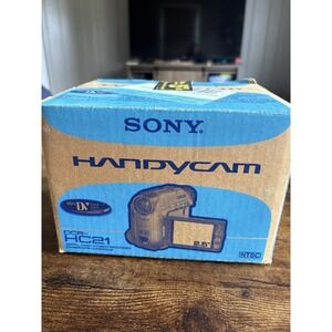 Sony Handycam DCR-HC21 Mini DV Camcorder And Box. AS/IS - Parts Or Repair Only